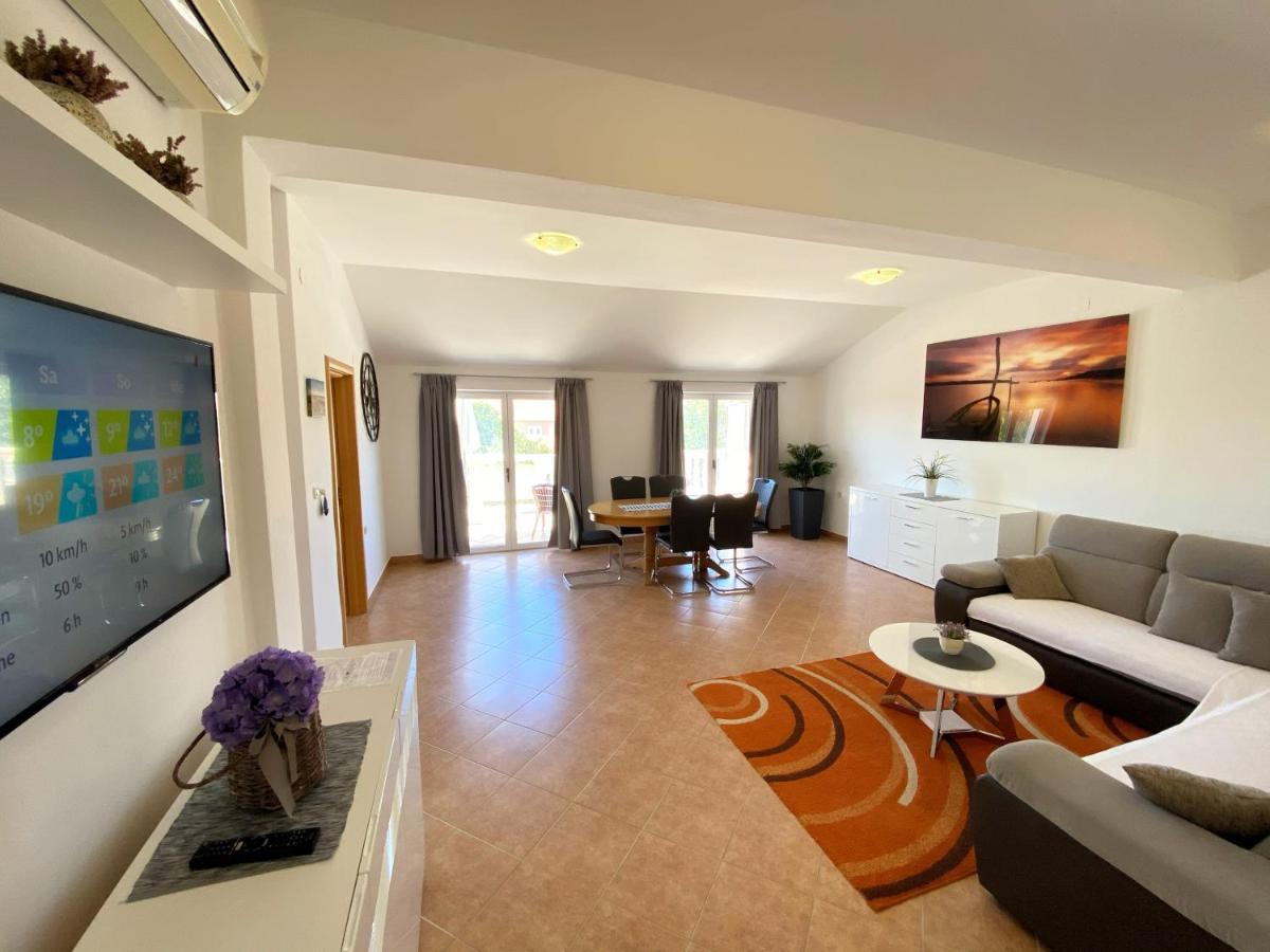 Apartments Saric Biograd Na Moru Dış mekan fotoğraf