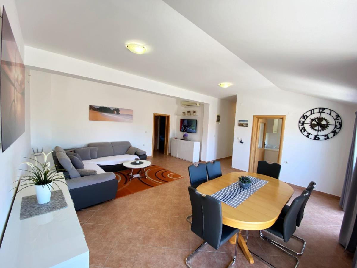 Apartments Saric Biograd Na Moru Dış mekan fotoğraf