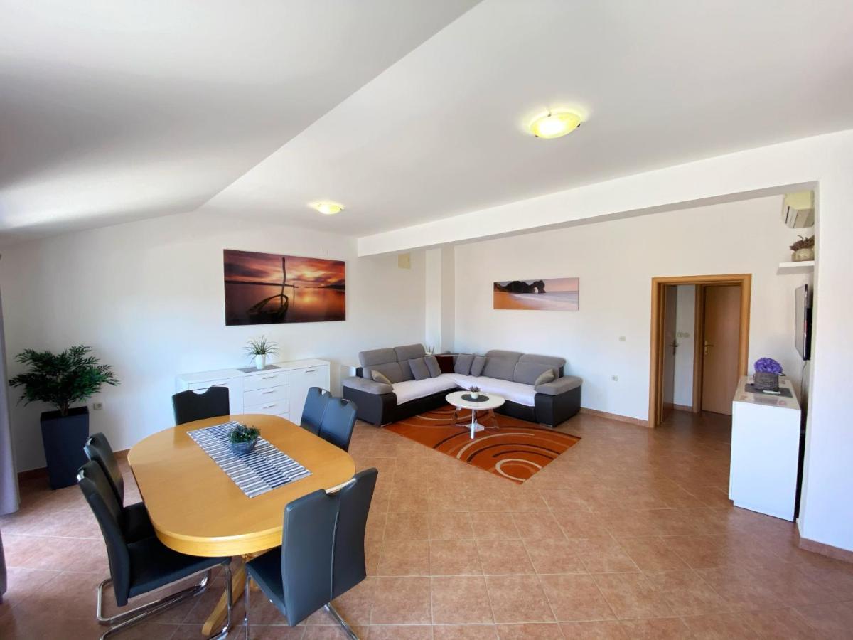 Apartments Saric Biograd Na Moru Dış mekan fotoğraf