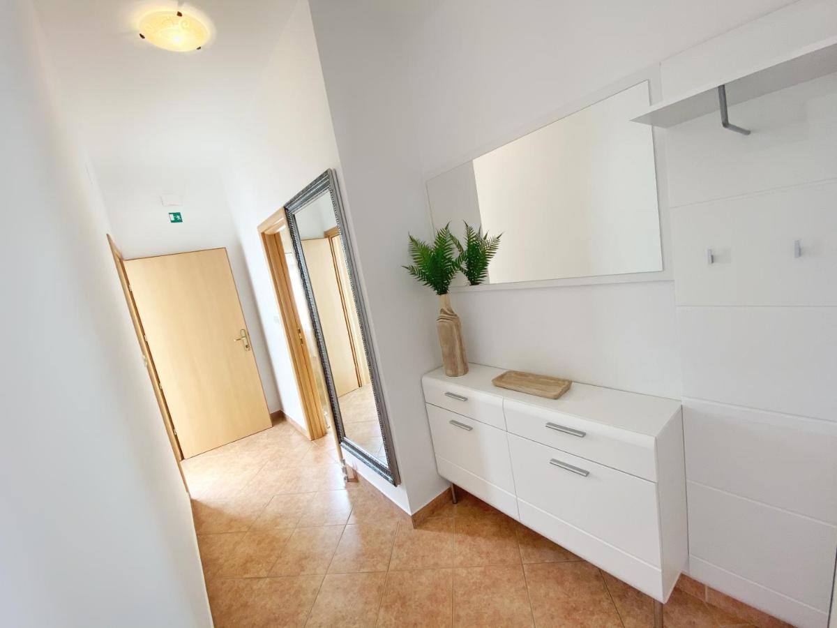 Apartments Saric Biograd Na Moru Dış mekan fotoğraf