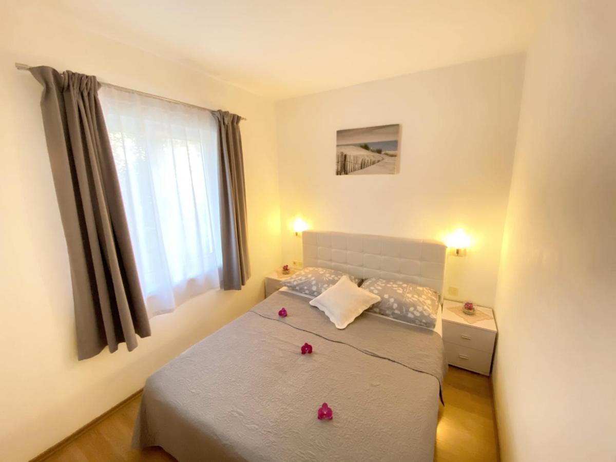 Apartments Saric Biograd Na Moru Dış mekan fotoğraf